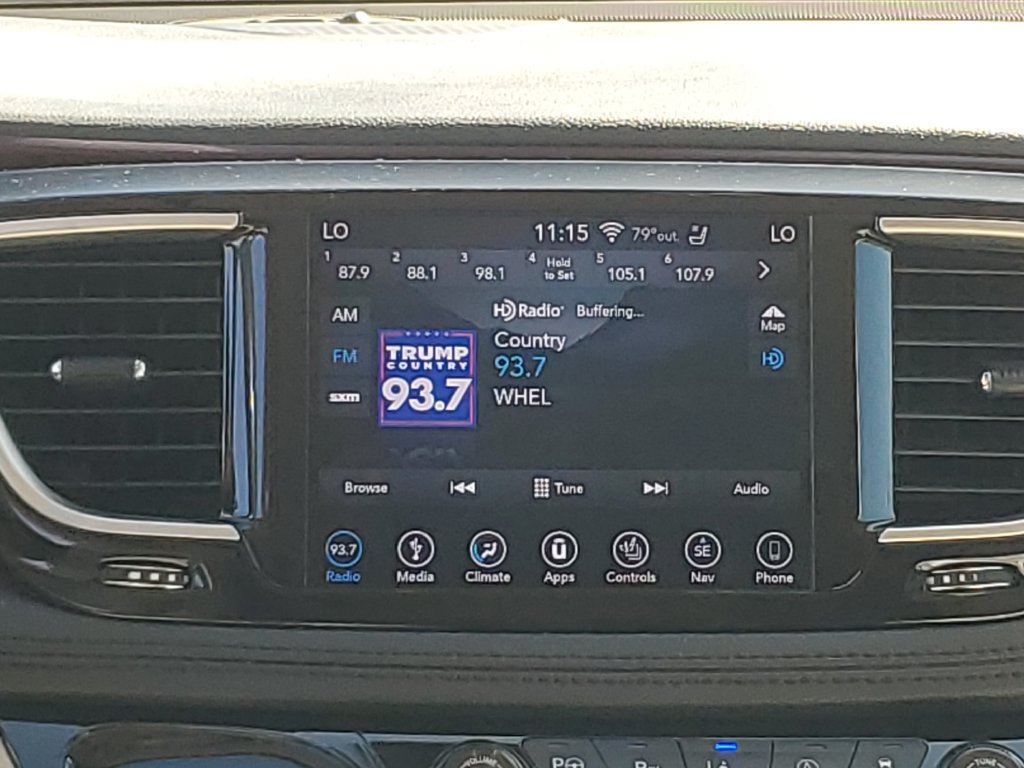 Used 2018 Chrysler Pacifica Limited w/ Advanced Safetytec Group FWD image 14