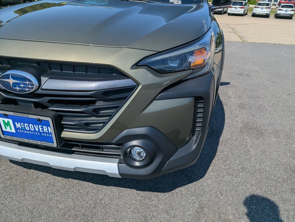 Used 2025 Subaru Outback Limited AWD/4WD image 11