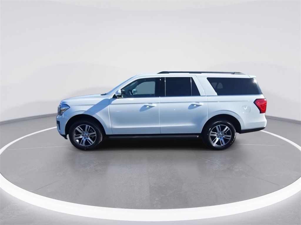Used 2024 Ford Expedition Max XLT image 6
