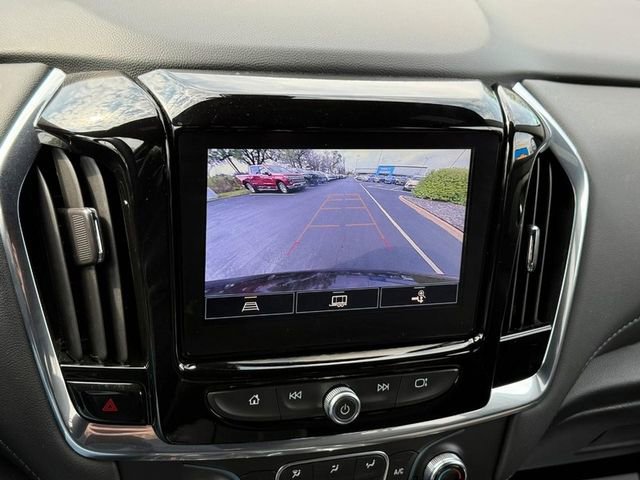 Used 2023 Chevrolet Traverse LT image 25