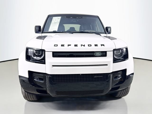 Certified 2022 Land Rover Defender 110 X-Dynamic HSE AWD/4WD image 2