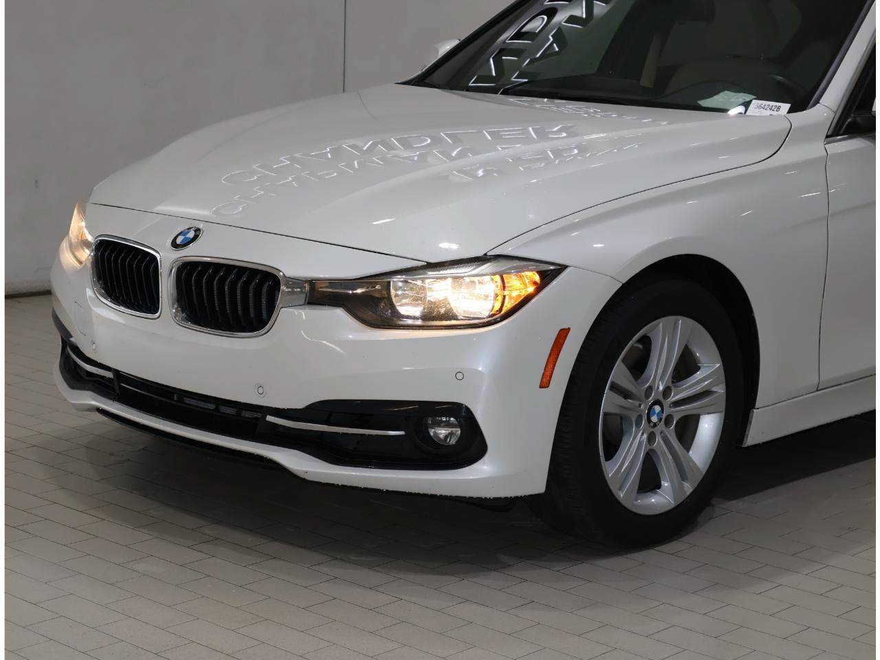 Used 2017 BMW 330i Sedan RWD image 2