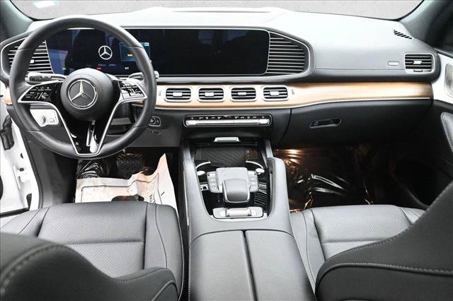 Used 2026 Mercedes-Benz GLS 450 4MATIC image 22