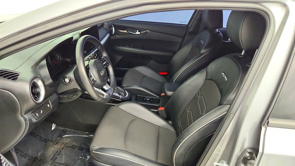 Used 2024 Kia Forte GT-Line FWD image 19