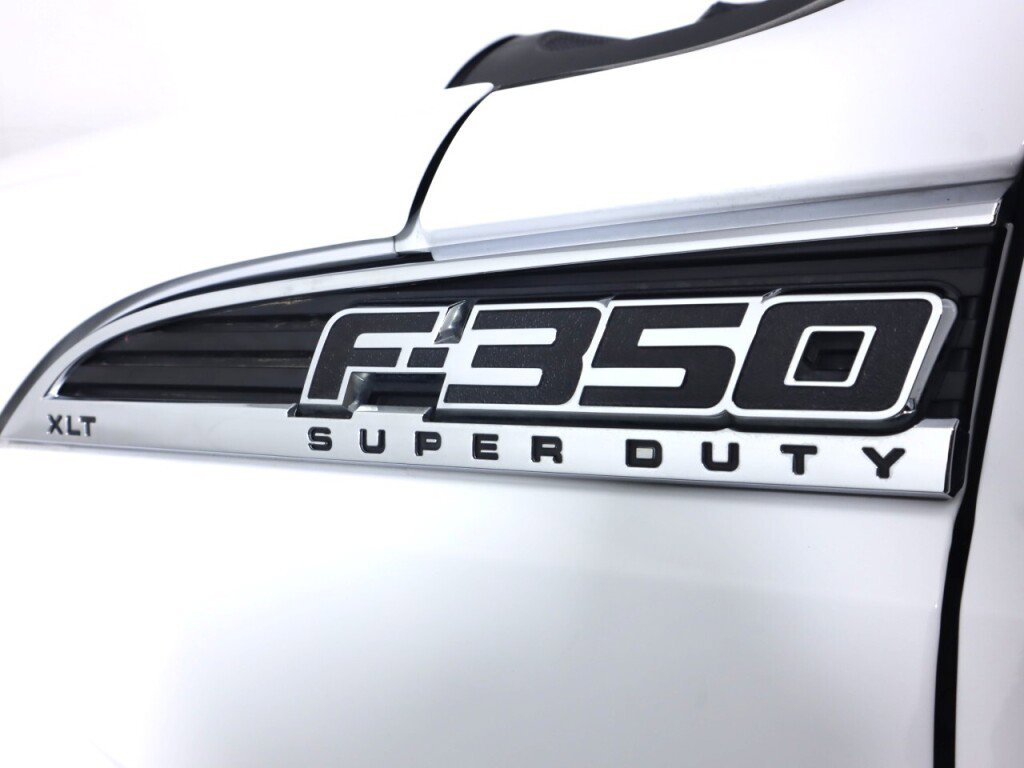 Used 2014 Ford F350 XLT w/ Camper Package image 34