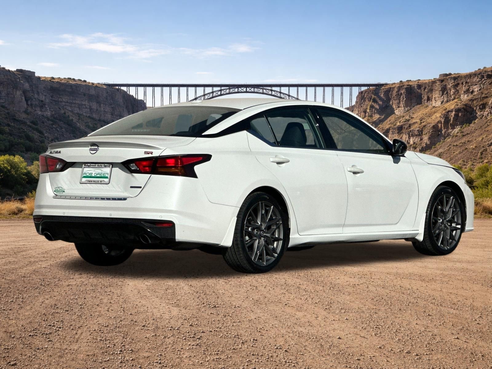 Used 2023 Nissan Altima 2.0 SR image 3