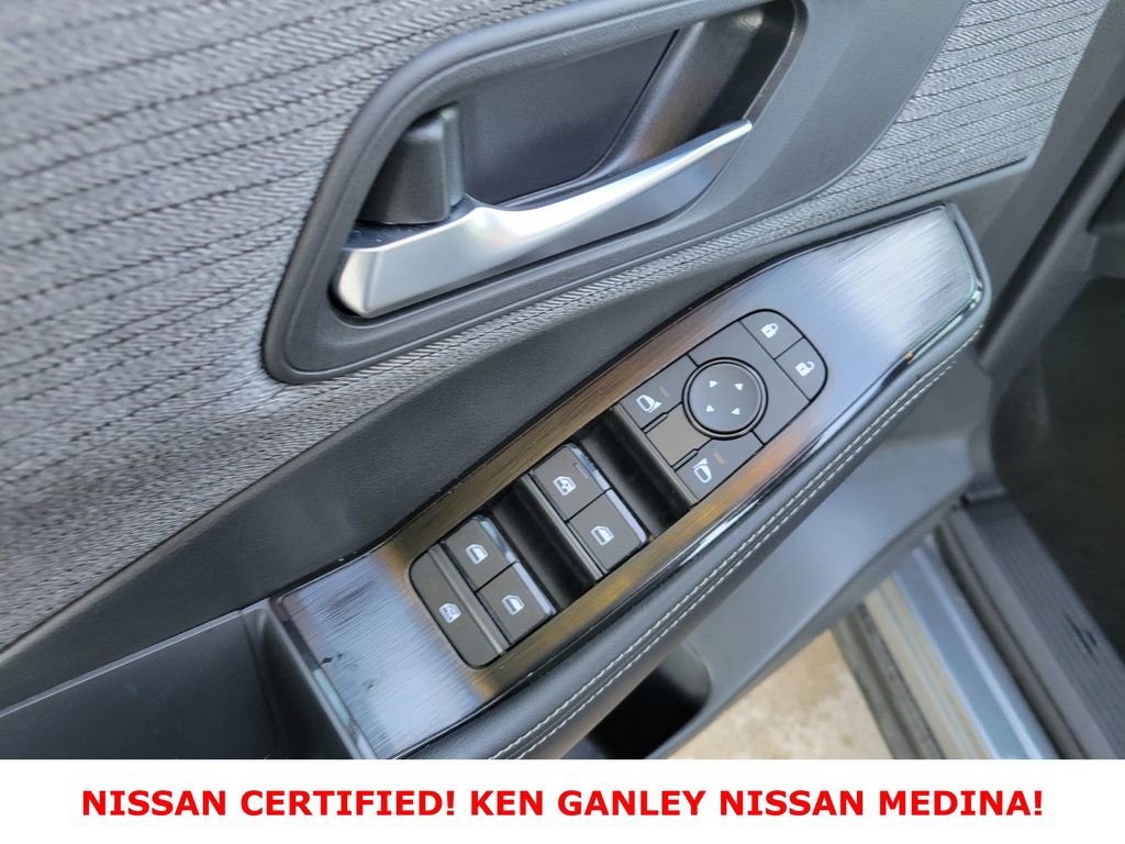 Certified 2023 Nissan Rogue SV image 37