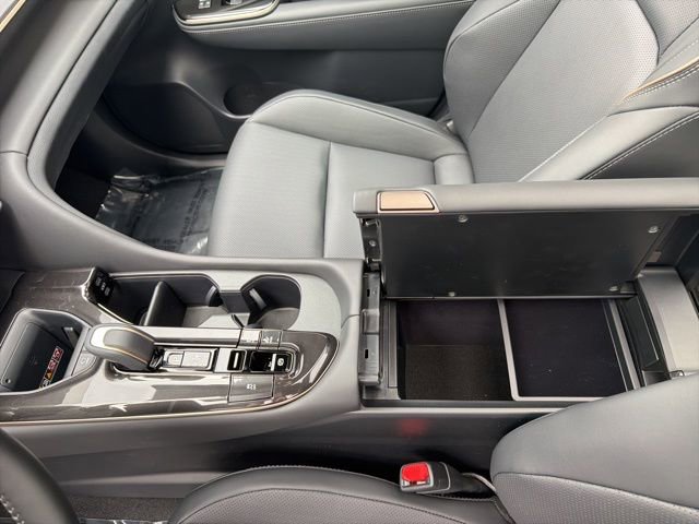 New 2026 Toyota Crown Signia AWD/4WD image 41