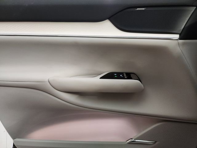 New 2025 Volvo EX90 Plus AWD/4WD image 22
