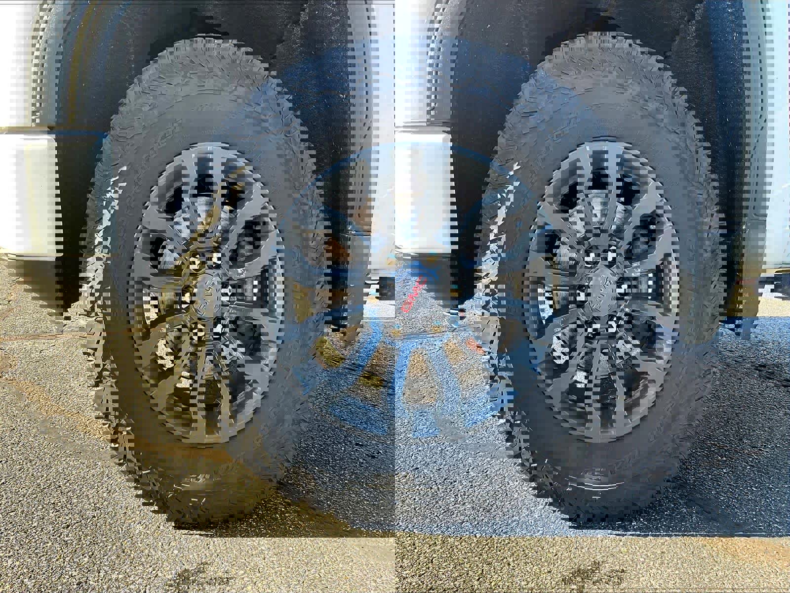 Used 2020 GMC Sierra 1500 AT4 w/ AT4 Premium Package image 7