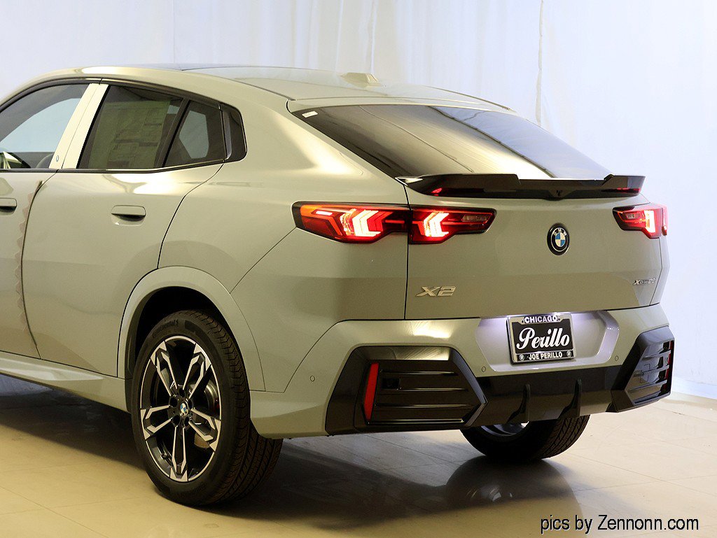 New 2026 BMW X2 xDrive28i w/ Technology Package AWD/4WD image 8
