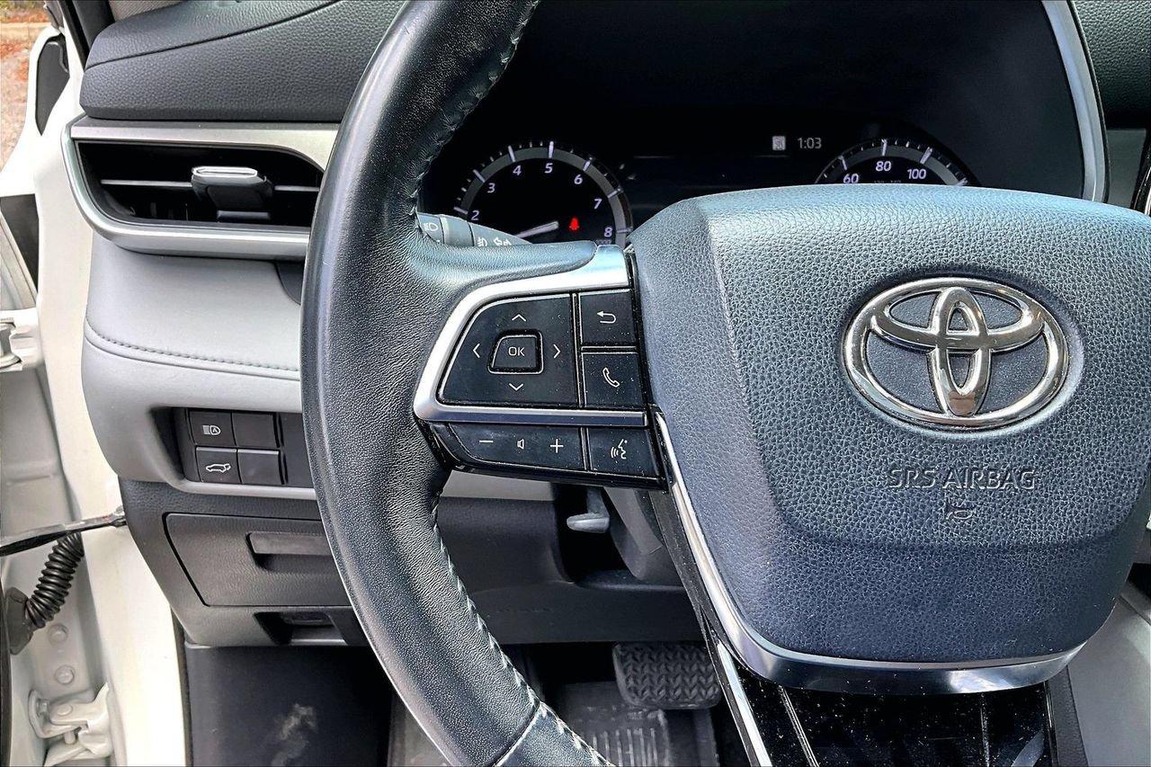 Used 2020 Toyota Highlander XLE FWD image 10