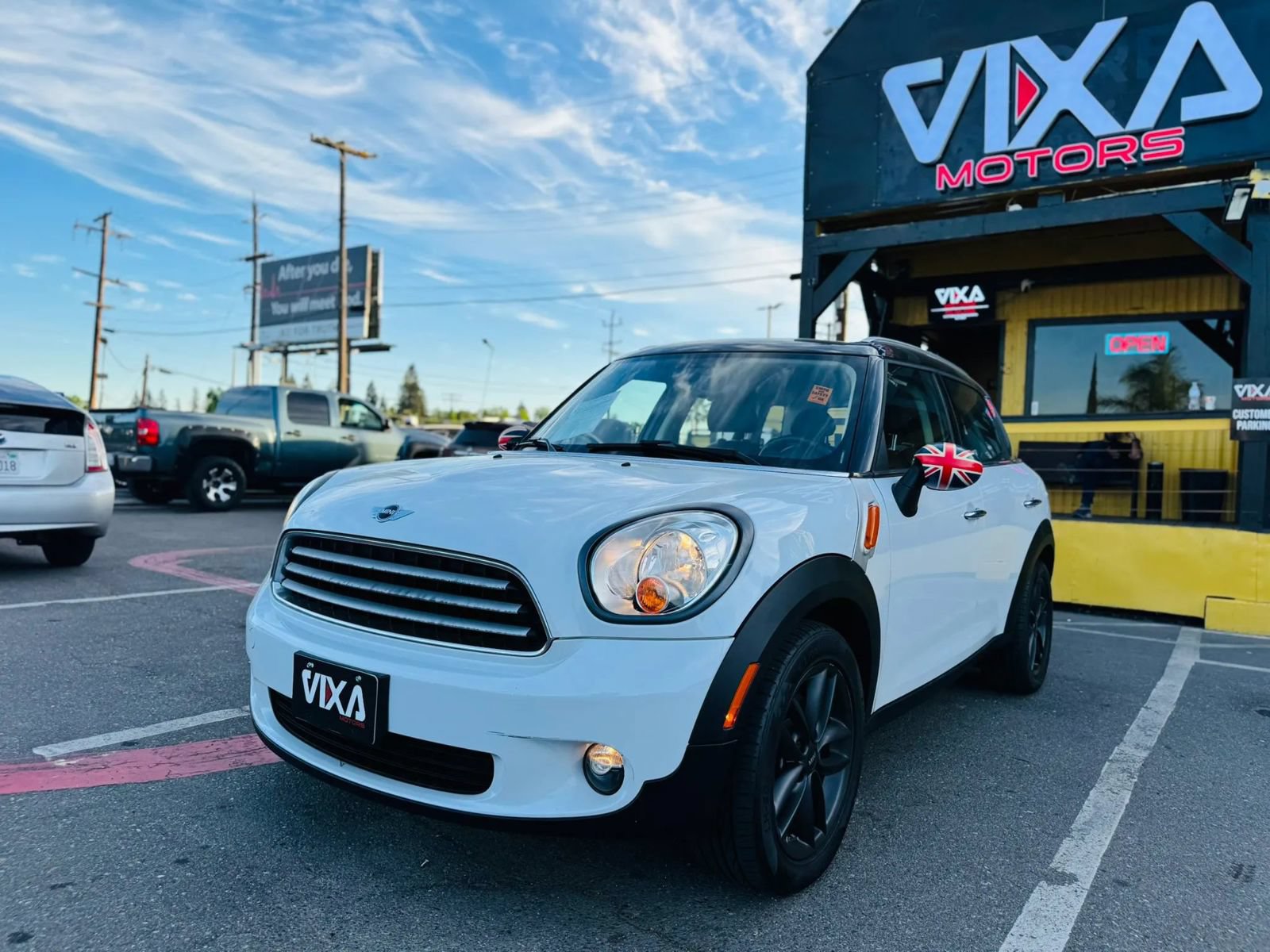 Used 2014 MINI Cooper Countryman FWD image 1