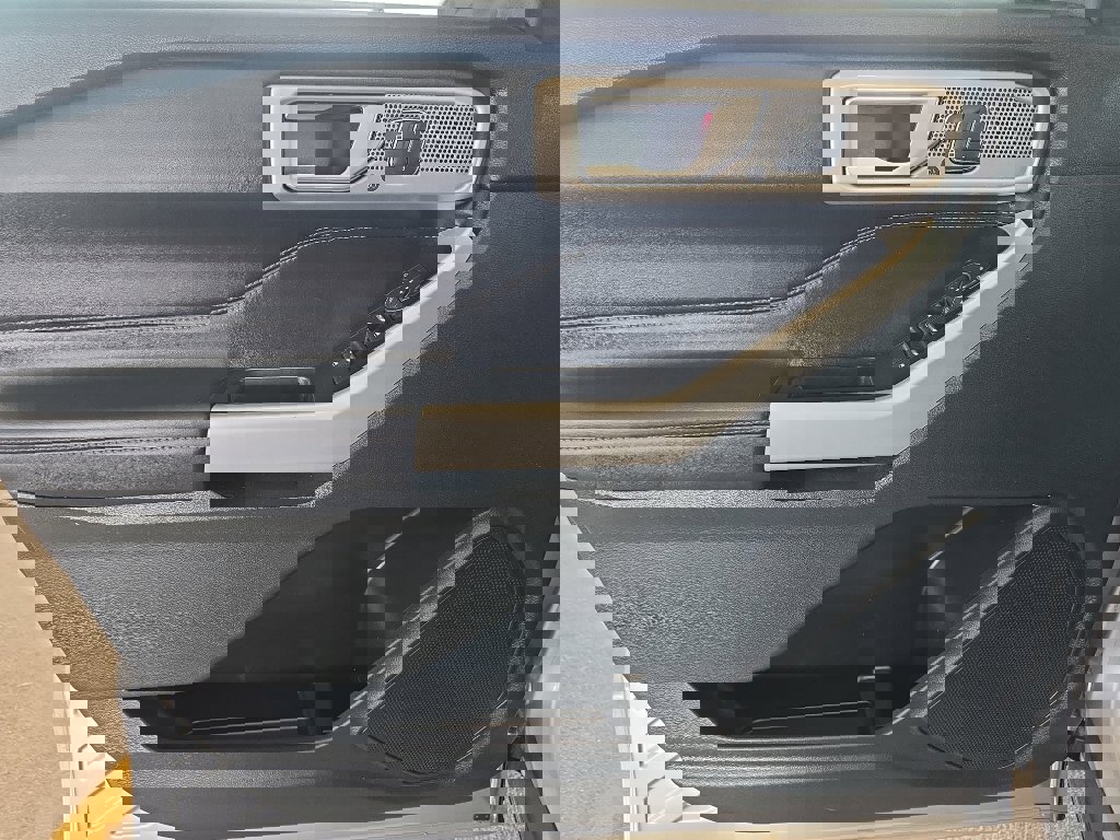 Used 2021 Ford Explorer Limited w/ Equipment Group 301A image 10