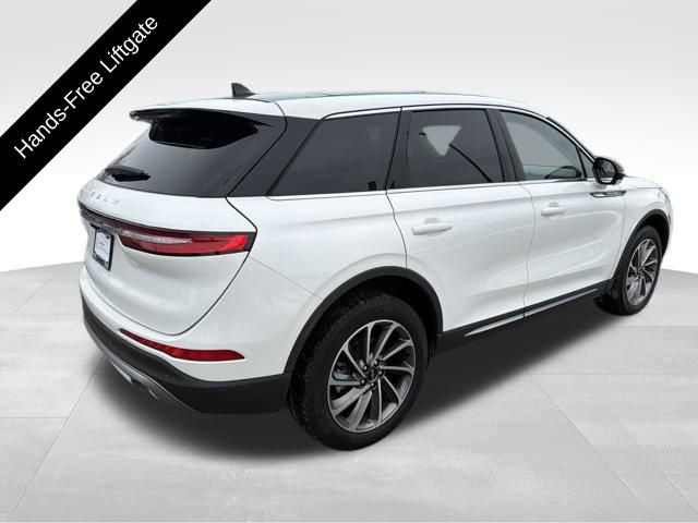 Certified 2024 Lincoln Corsair AWD w/ Equipment Group 101A image 7