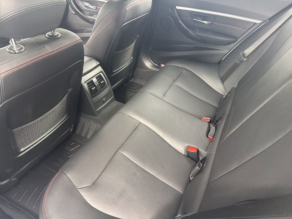 Used 2017 BMW 330i xDrive Sedan image 16