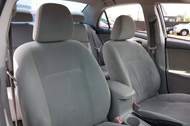 Used 2011 Toyota Corolla LE FWD image 21