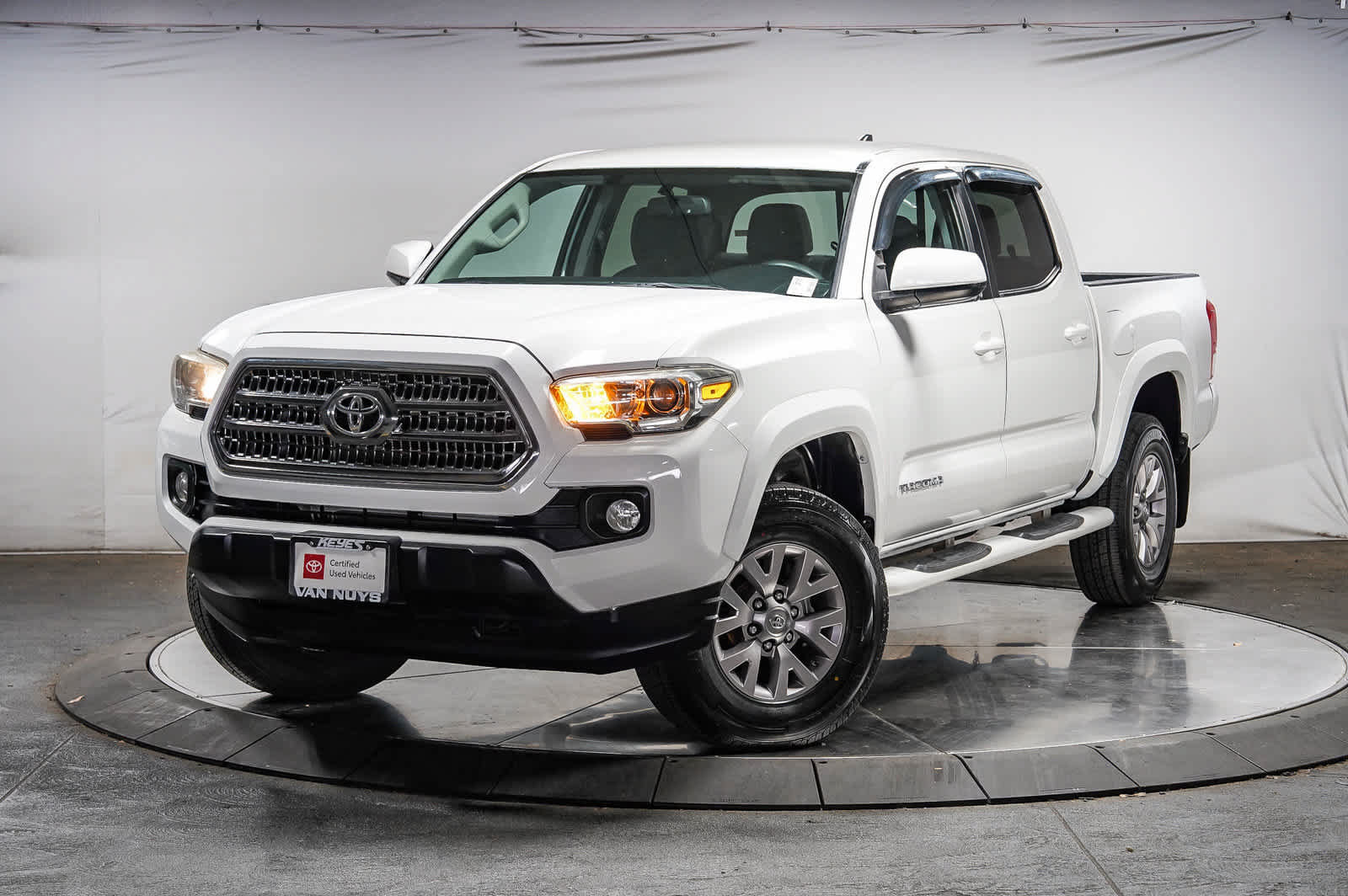 Certified 2016 Toyota Tacoma SR5 w/ SR5 Appearance Package (SN)