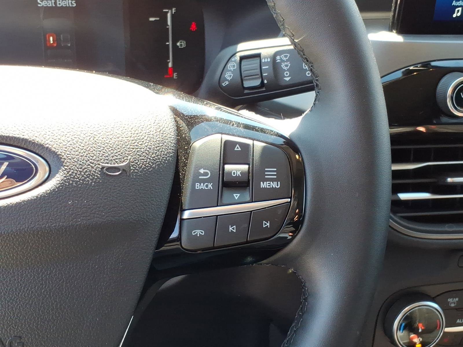 Used 2025 Ford Escape Active w/ Cold Weather Package AWD/4WD image 17