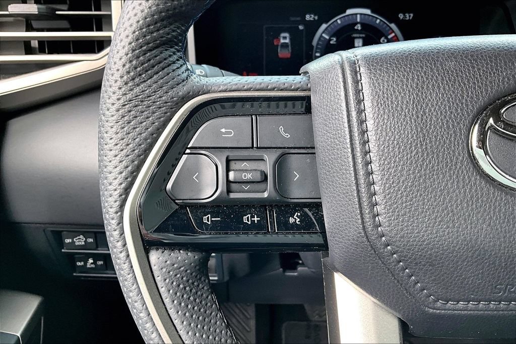 Used 2026 Toyota Tundra Platinum AWD/4WD image 26