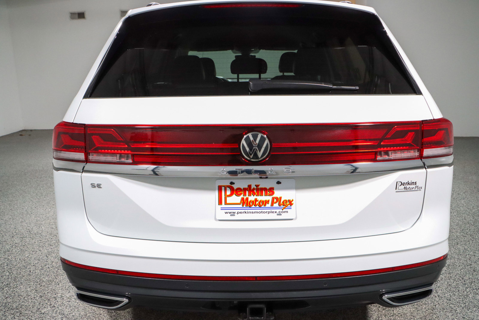 Used 2024 Volkswagen Atlas SE image 8