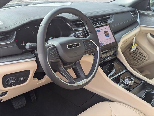 New 2025 Jeep Grand Cherokee L Limited image 3
