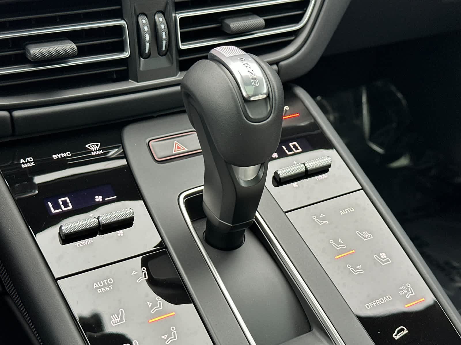 Certified 2025 Porsche Macan GTS AWD/4WD image 23