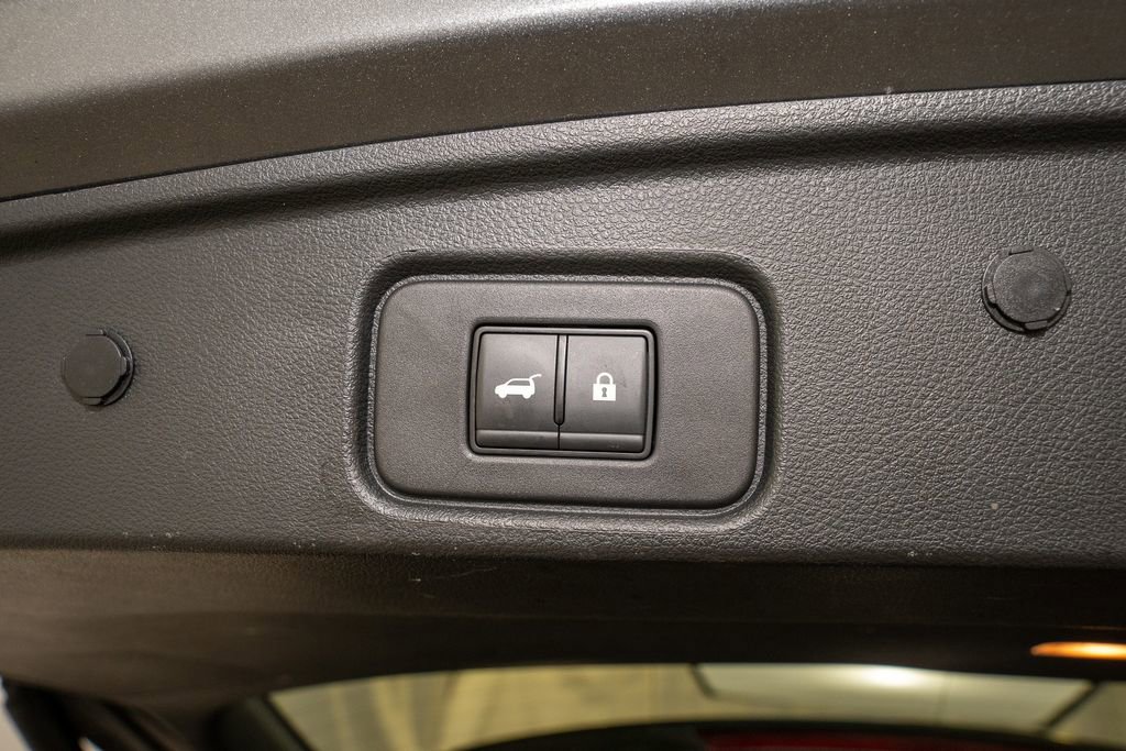 Certified 2023 Nissan Pathfinder SL image 6