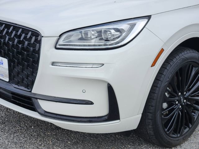 Used 2023 Lincoln Corsair Reserve w/ Equipment Group 201A FWD image 9