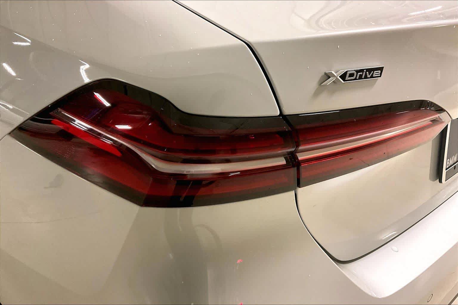 Used 2026 BMW 540i xDrive w/ Premium Package AWD/4WD image 14