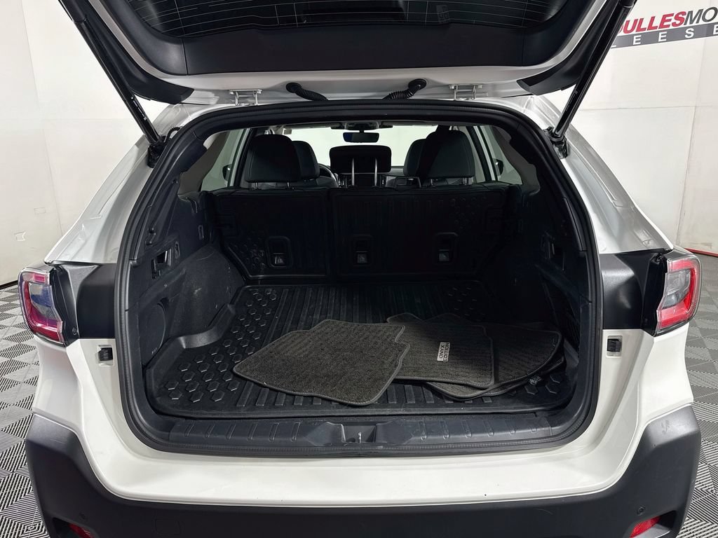 Used 2025 Subaru Outback Onyx Edition AWD/4WD image 27