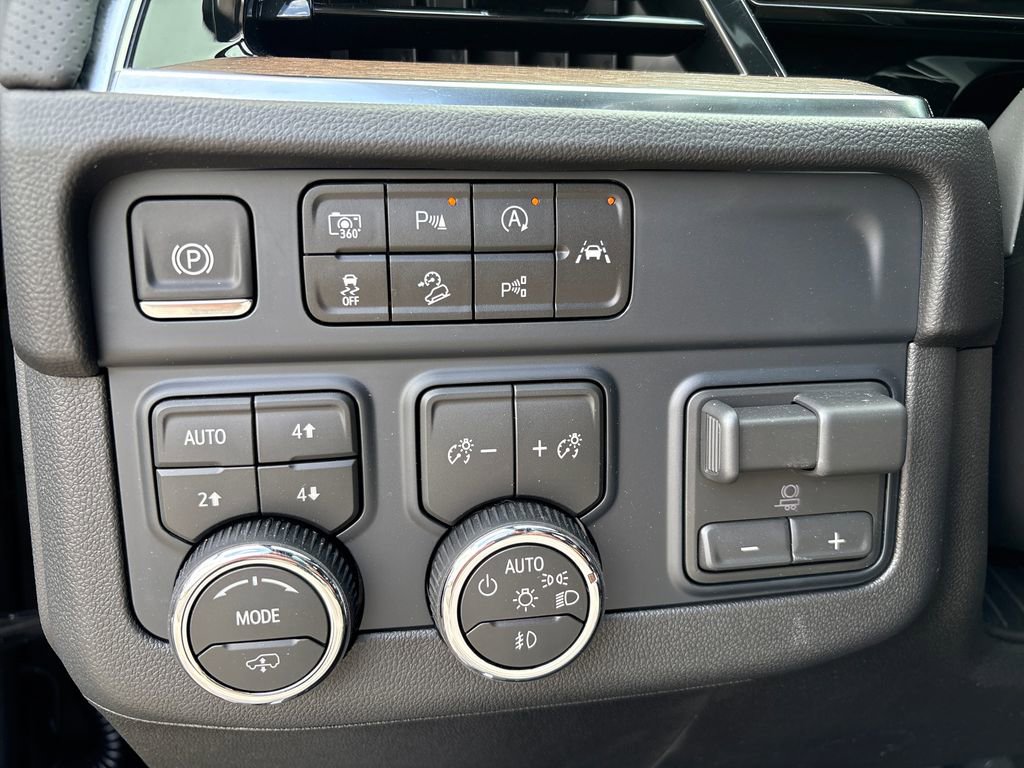 Certified 2026 Chevrolet Tahoe High Country AWD/4WD image 23