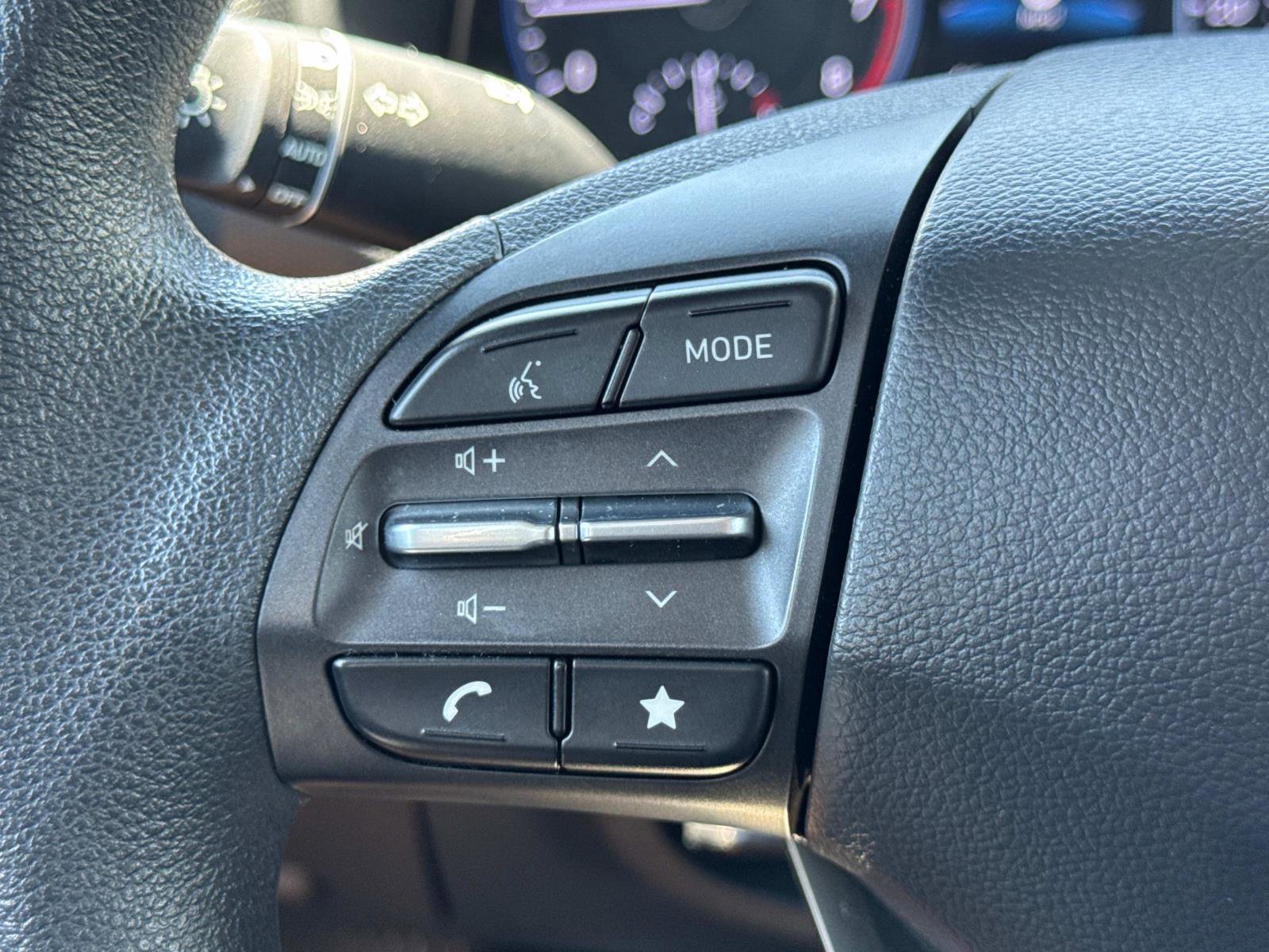 Used 2022 Hyundai Kona SEL image 8