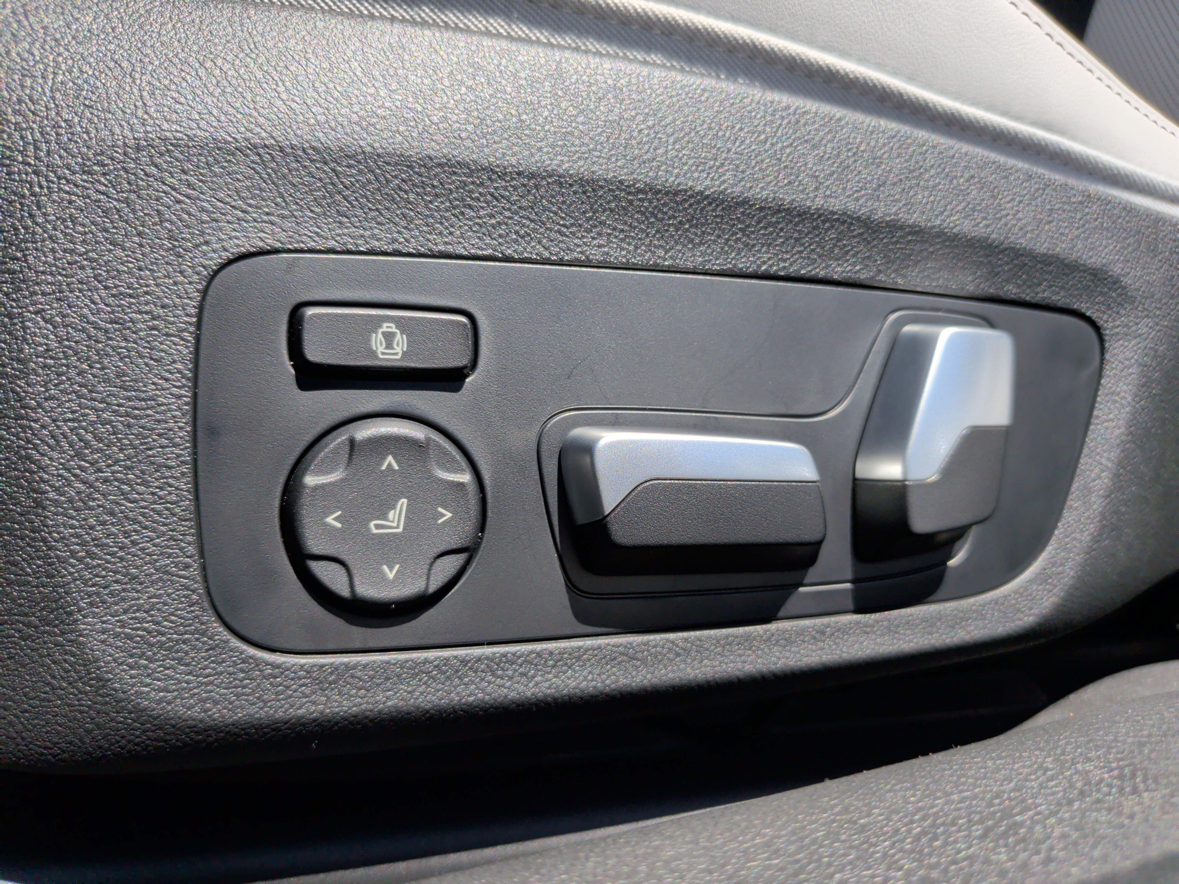 Used 2022 BMW M3 Competition image 30