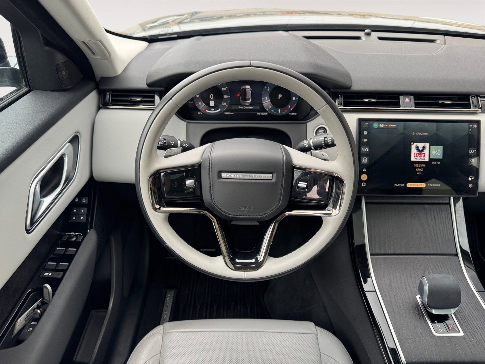 Used 2025 Land Rover Range Rover Velar S image 12