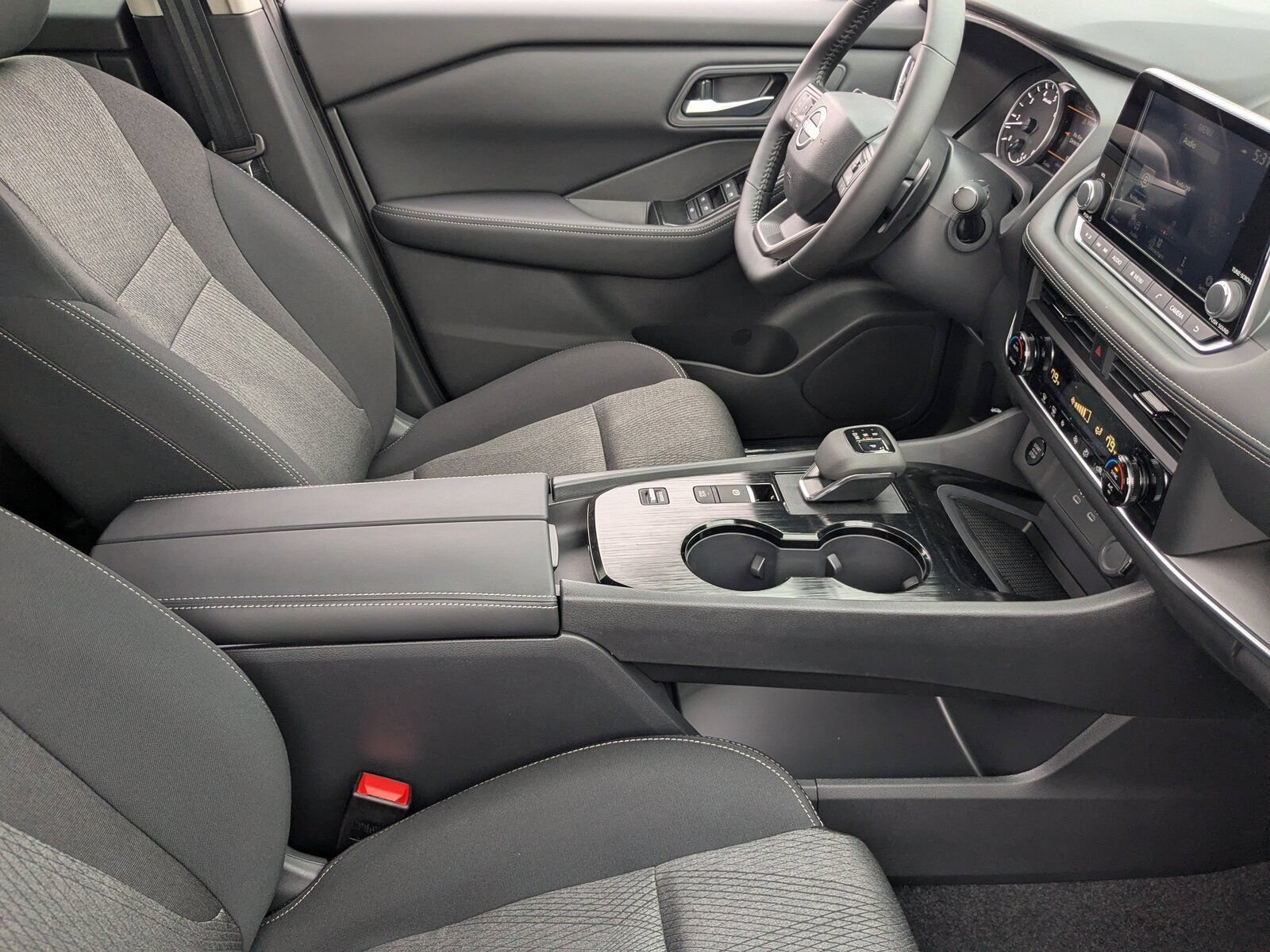 New 2026 Nissan Rogue SV FWD image 27