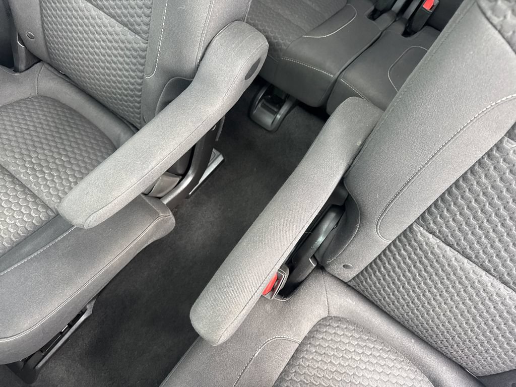 Used 2018 GMC Acadia SLE FWD image 23