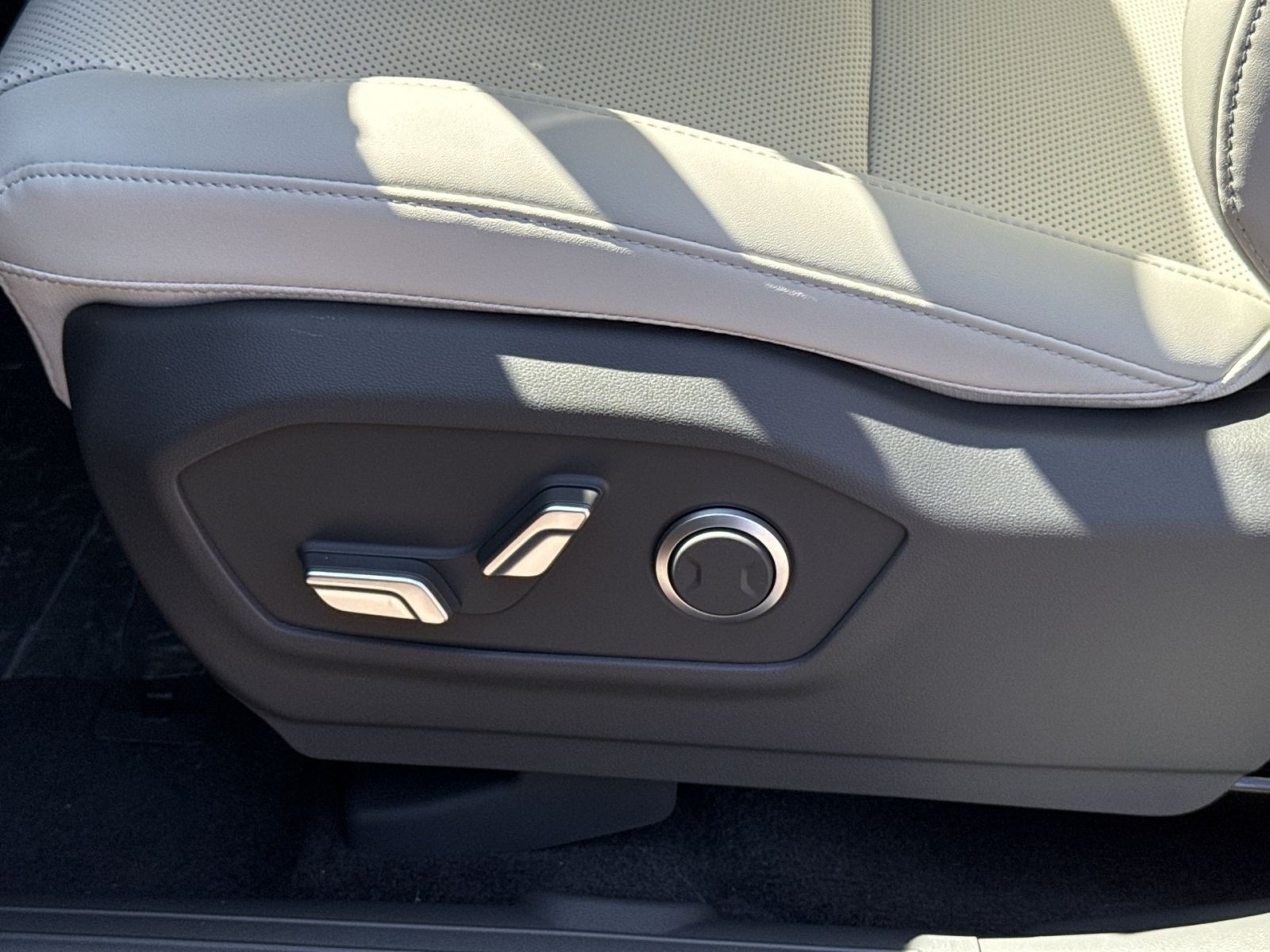 New 2027 Hyundai Santa Fe SEL AWD/4WD image 14