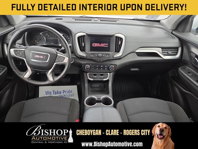 Used 2024 GMC Terrain SLE w/ LPO, Floor Liner Package FWD image 3