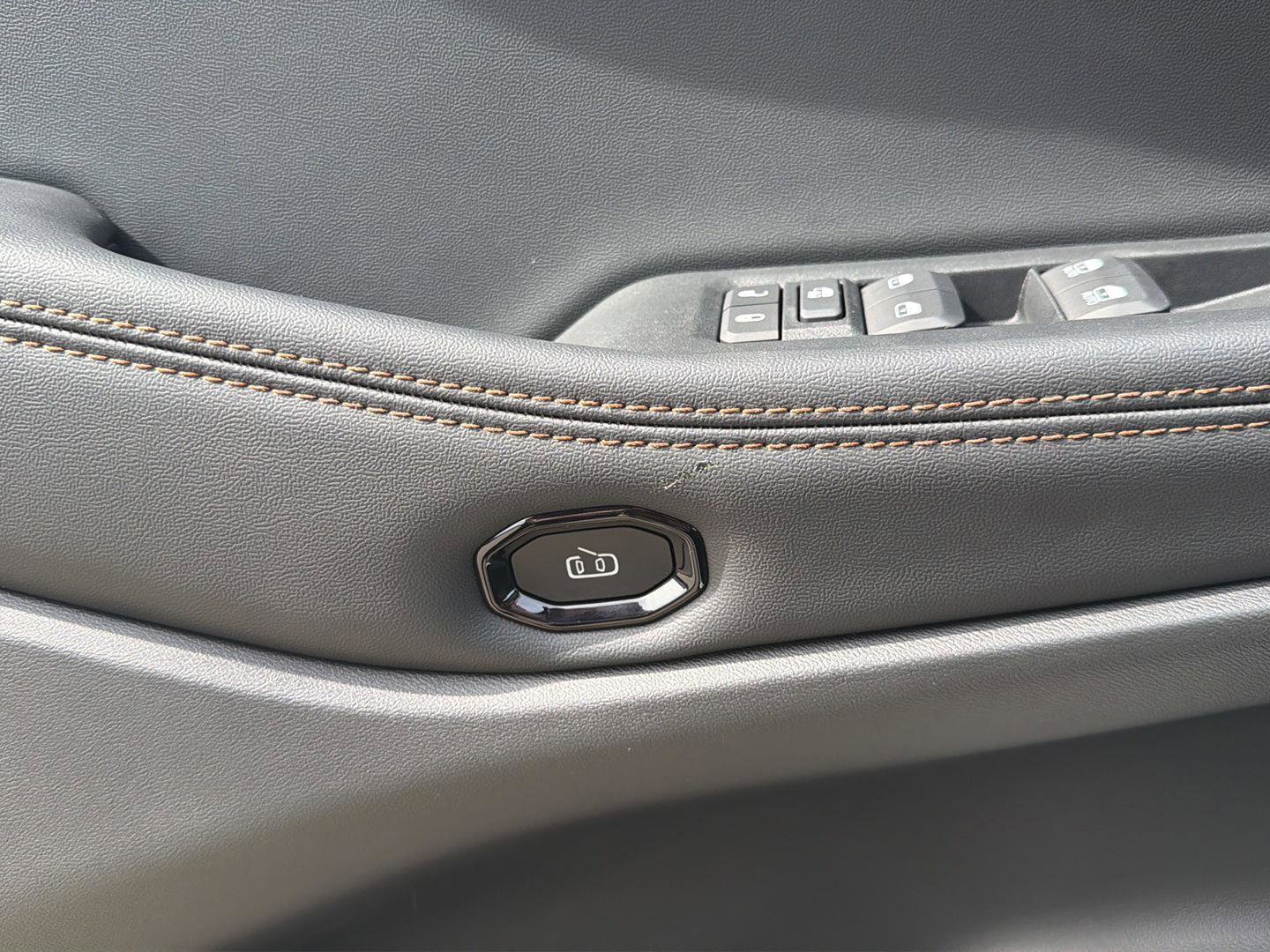 New 2026 Jeep Cherokee Limited image 33