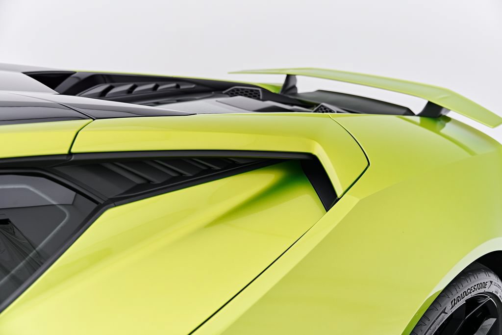 Used 2023 Lamborghini Huracan Tecnica RWD image 27