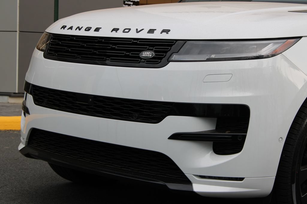 New 2026 Land Rover Range Rover Sport Dynamic SE AWD/4WD image 3