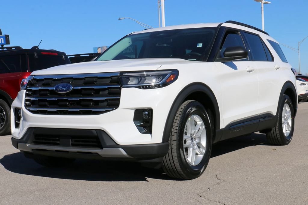New 2026 Ford Explorer Active w/ Active Comfort Package RWD image 1