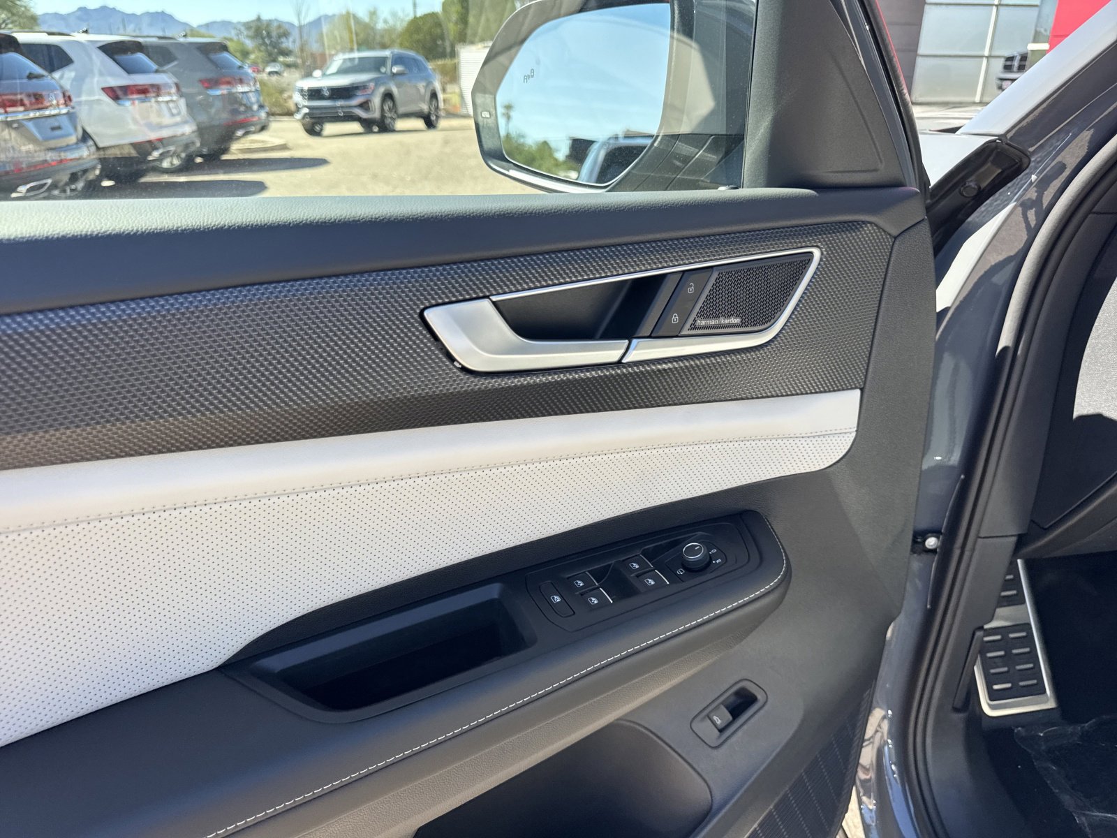 New 2026 Volkswagen Atlas Cross Sport SEL Premium R-Line image 14