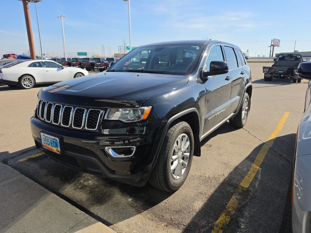 Used 2022 Jeep Grand Cherokee Laredo E image 4