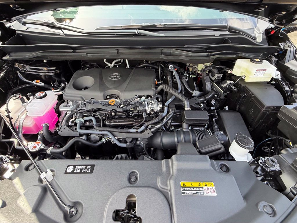 Used 2026 Toyota Sienna Limited FWD image 32