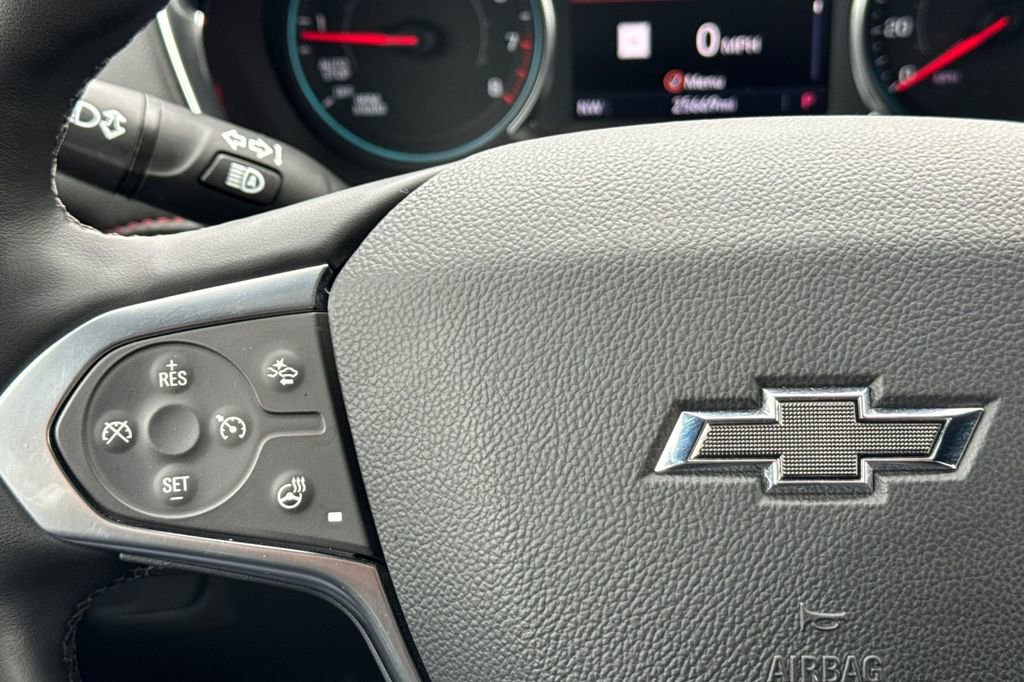 Certified 2023 Chevrolet Traverse RS FWD image 30