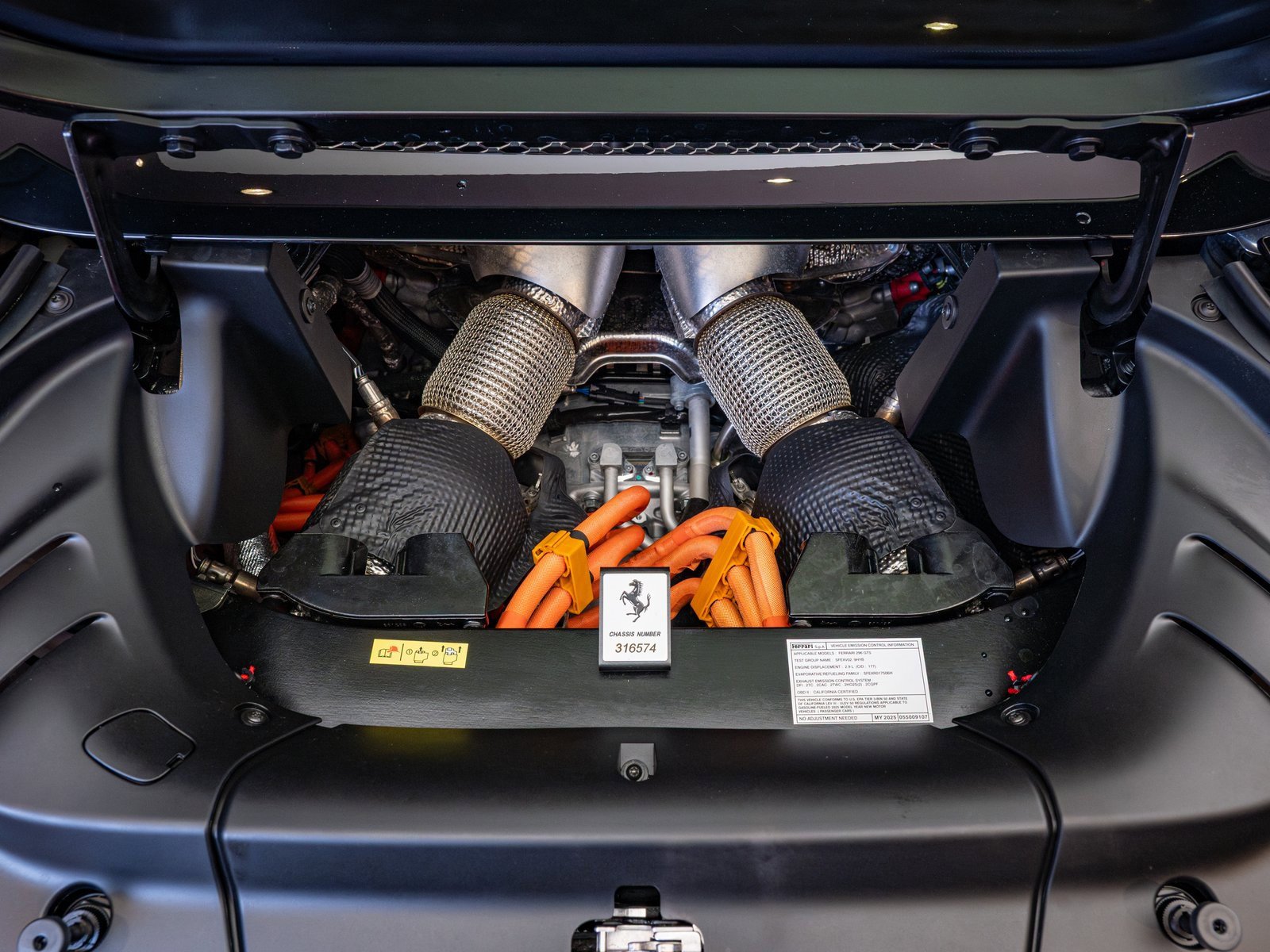 Used 2025 Ferrari 296 GTS image 24