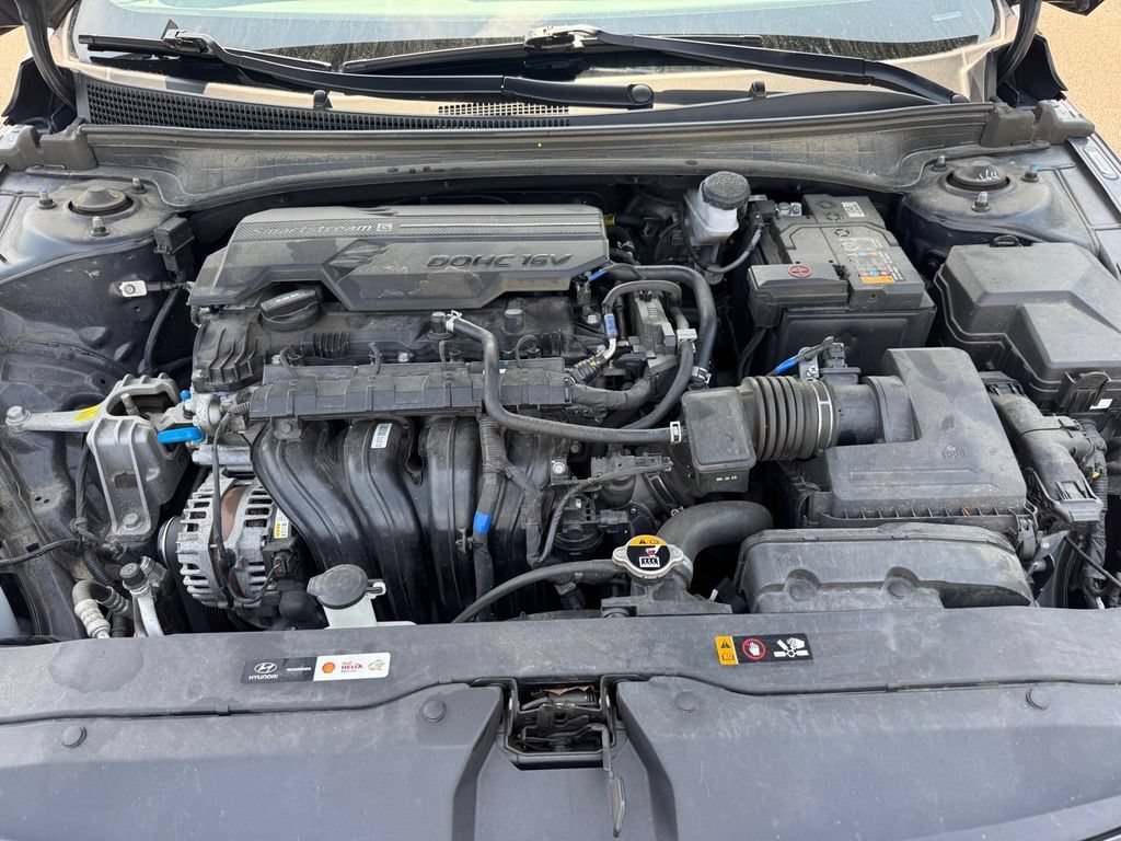 Used 2025 Hyundai Elantra SEL FWD image 19