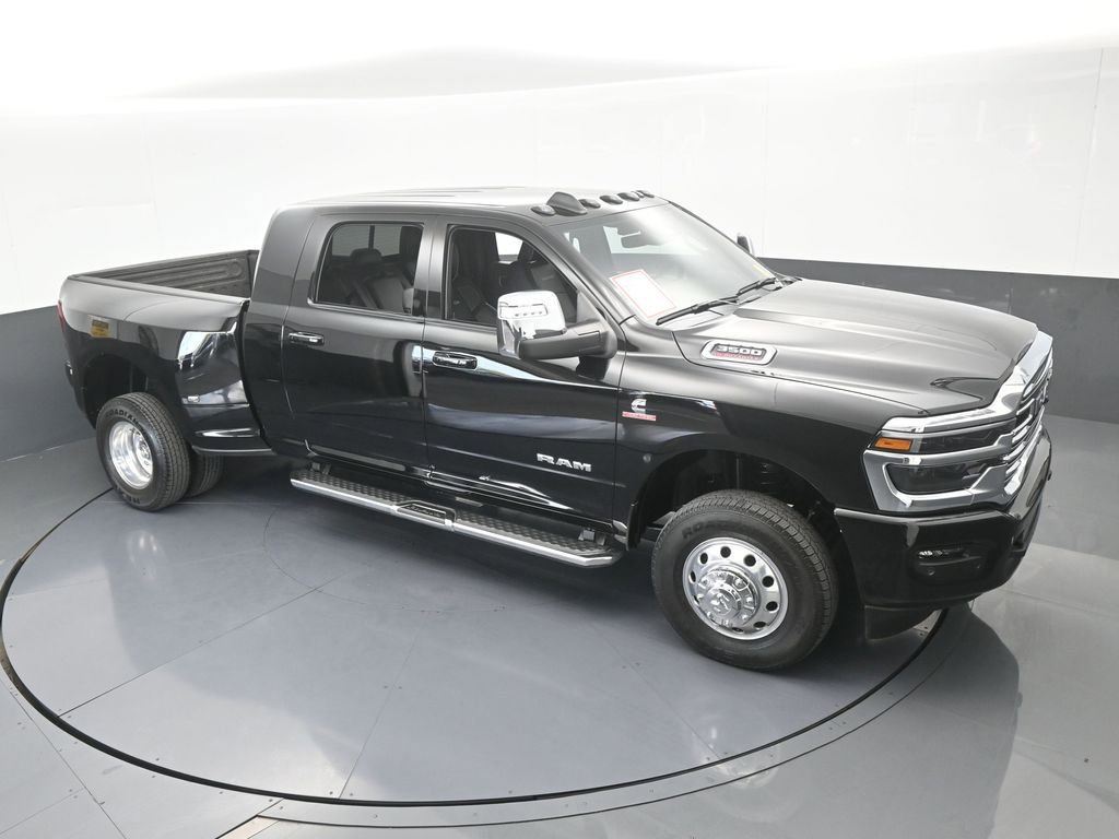 Used 2025 RAM 3500 Laramie image 63